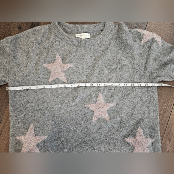 NWT đź’• Lou & Grey Shimmer Star Sweater - SIZE M - Picture 12 of 14